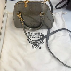 Small green bag satchels